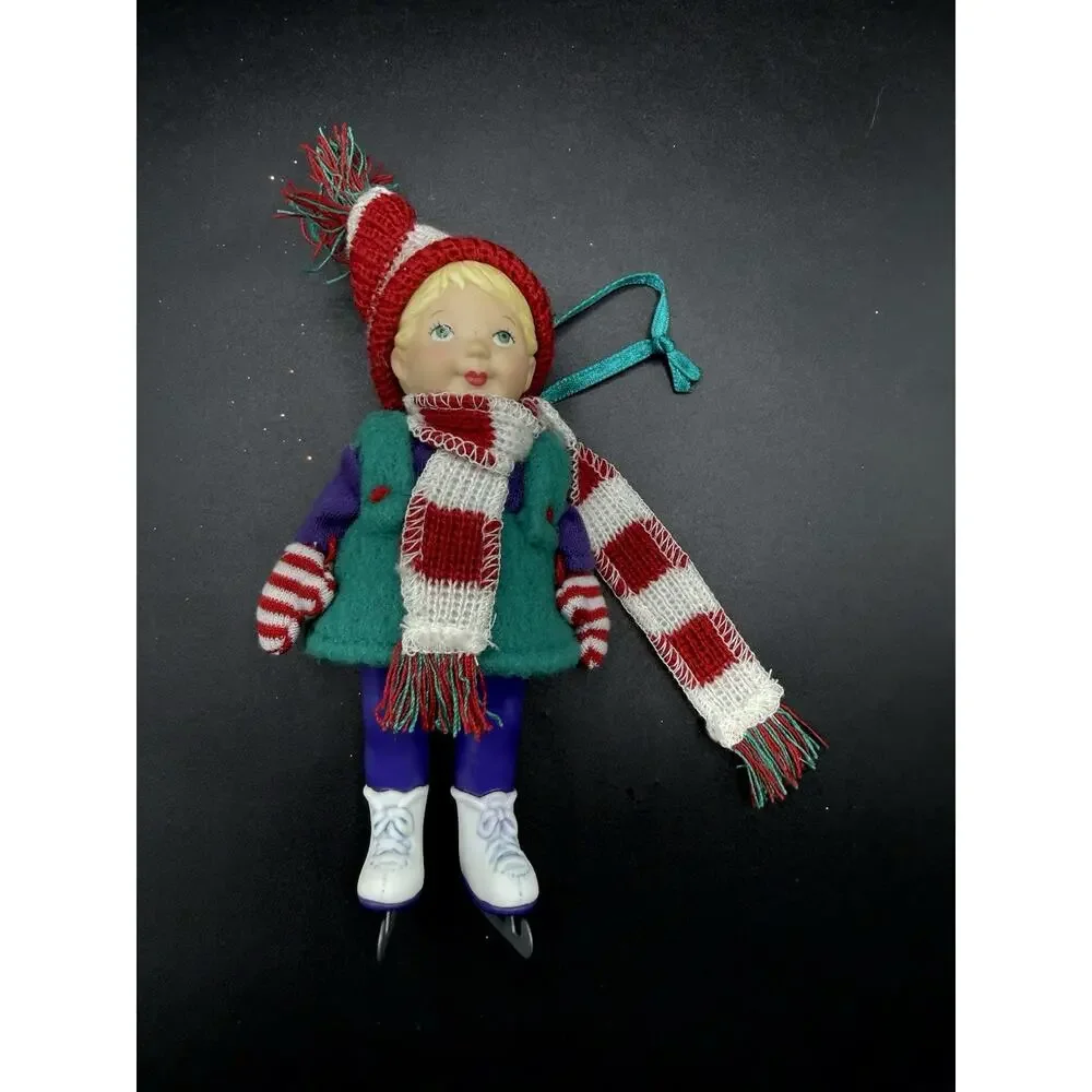 Hallmark Mistletoe Miss Ice Skating Christmas Ornament 2002 Blonde No Box Lo16